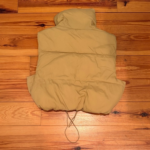 Women’s Tan Puffer Vest - Picture 2 of 4